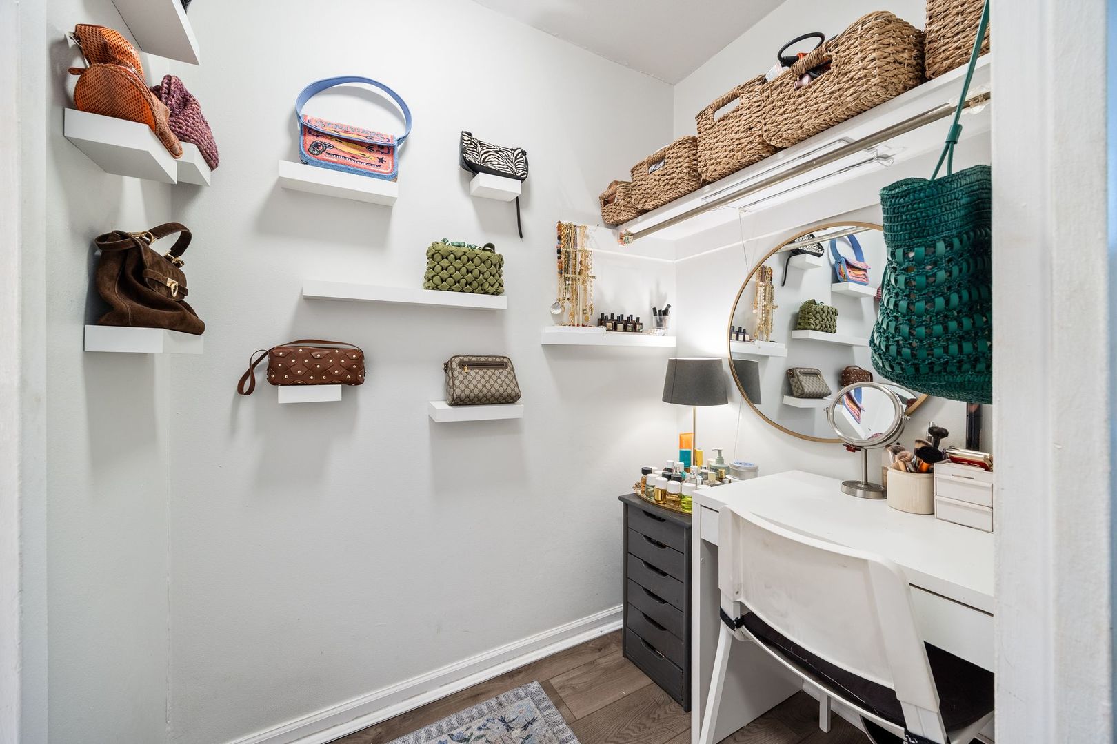 3550 N Lake Shore Drive Unit: 214