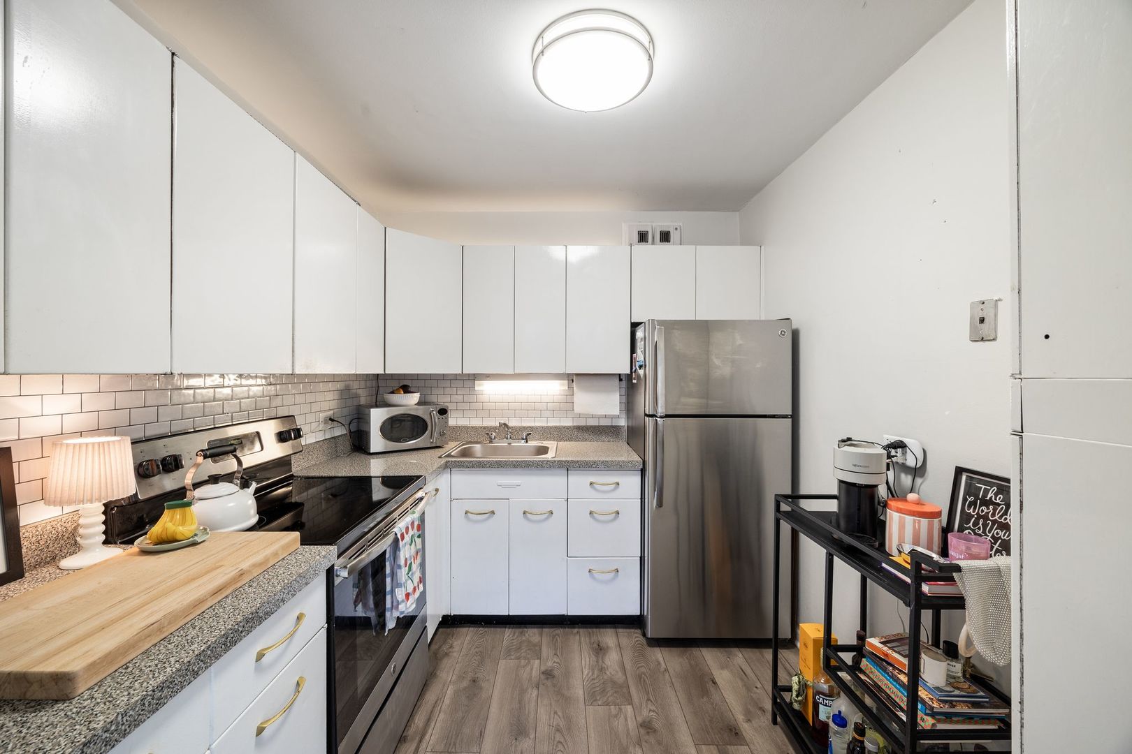 3550 N Lake Shore Drive Unit: 214