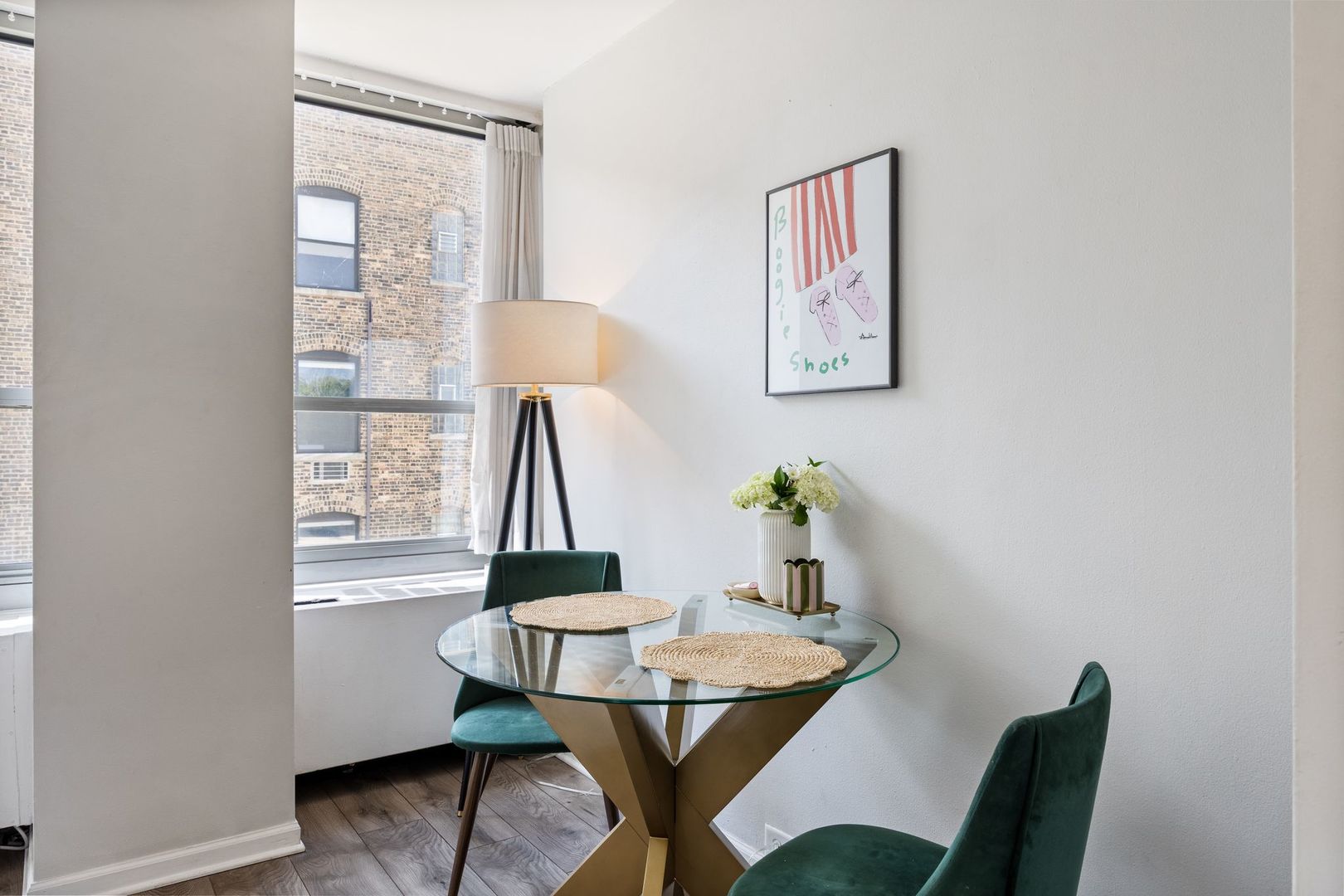 3550 N Lake Shore Drive Unit: 214