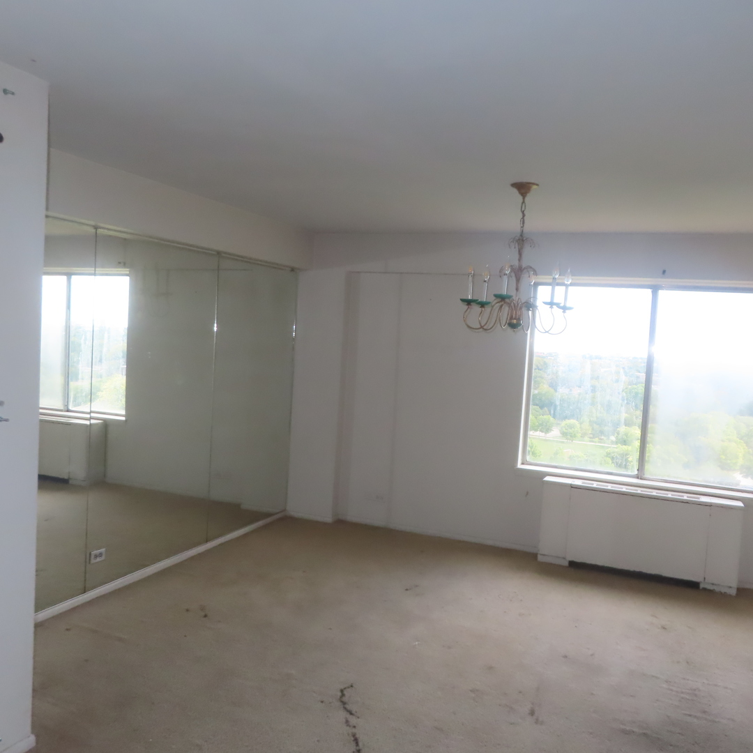 6833 N Kedzie Avenue Unit: 1516