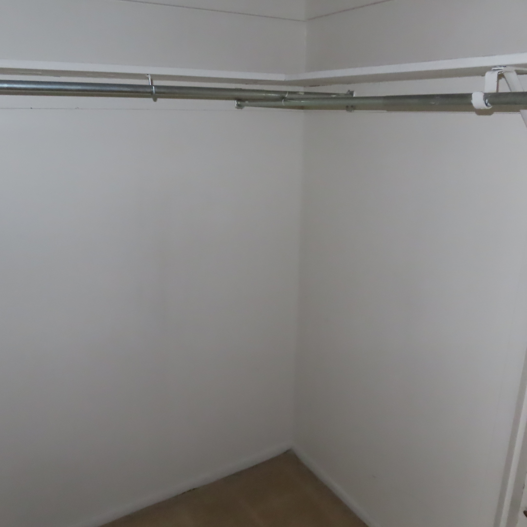 6833 N Kedzie Avenue Unit: 1516