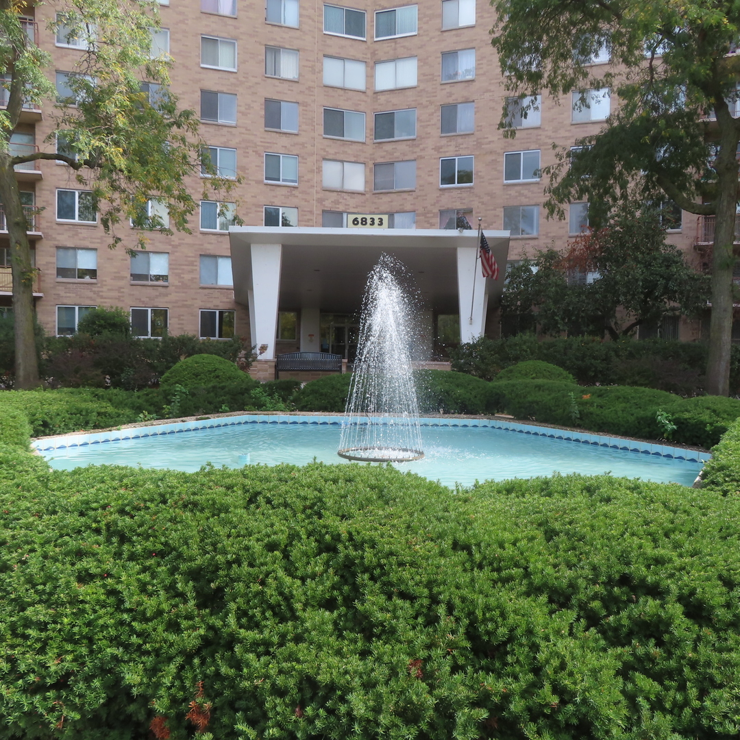 6833 N Kedzie Avenue Unit: 1516