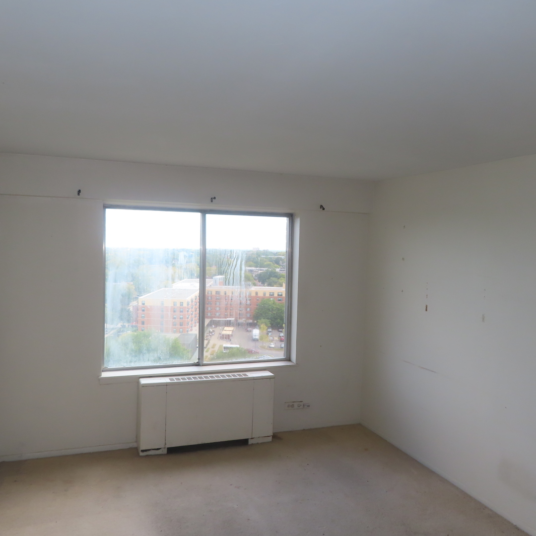 6833 N Kedzie Avenue Unit: 1516