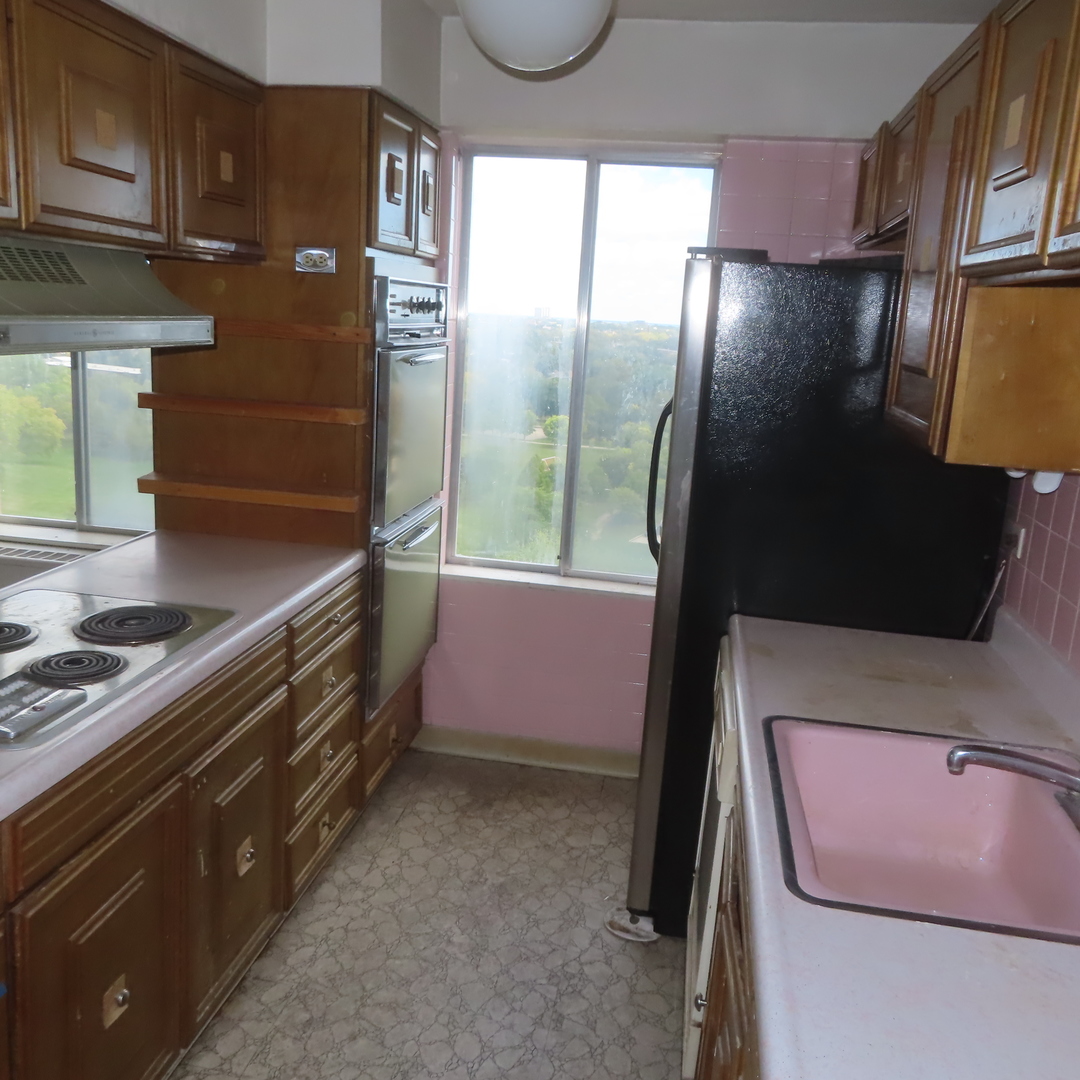 6833 N Kedzie Avenue Unit: 1516