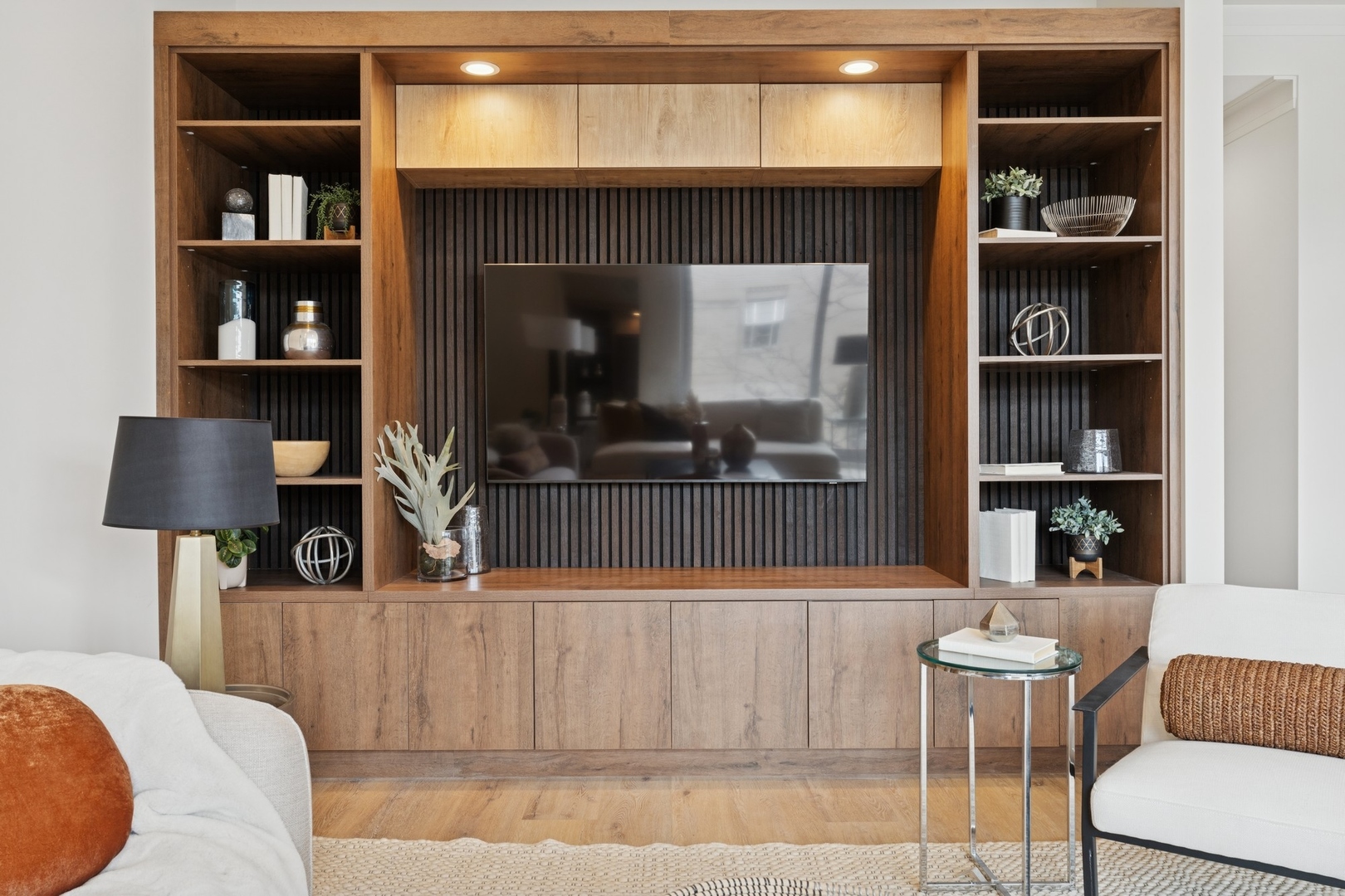 3951 N Wayne Avenue Unit: 107