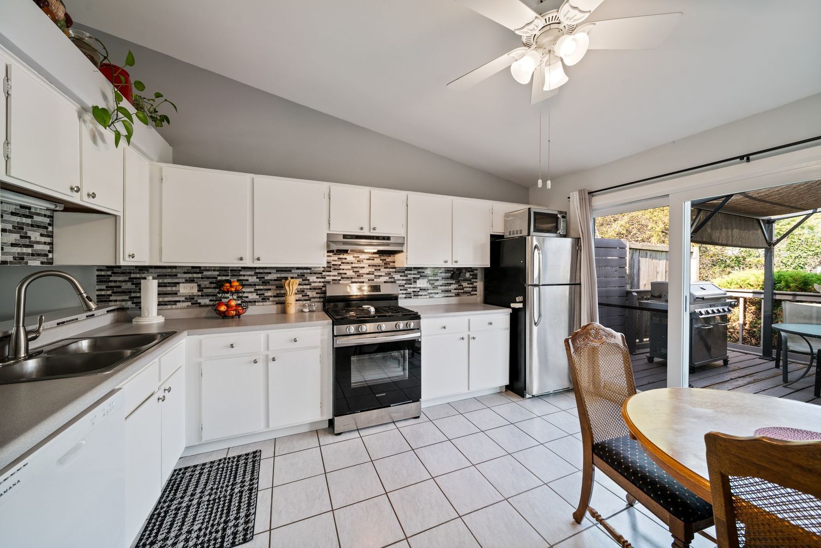 1292 Inverness Drive