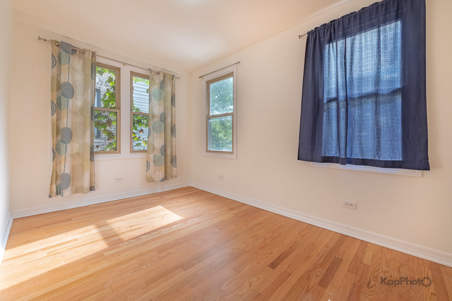 2041 W Jarvis Avenue Unit: 2E
