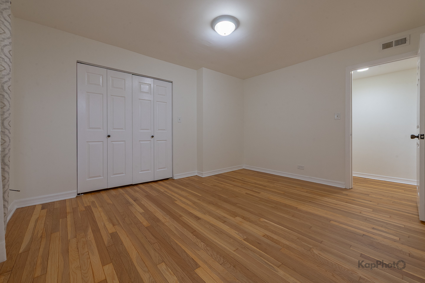 2041 W Jarvis Avenue Unit: 2E