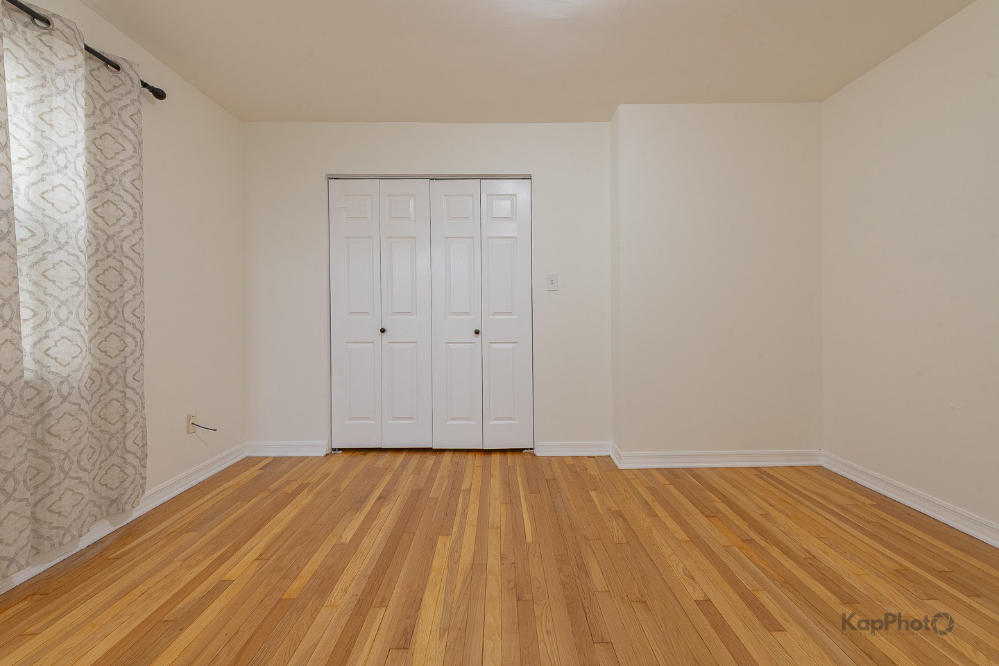 2041 W Jarvis Avenue Unit: 2E