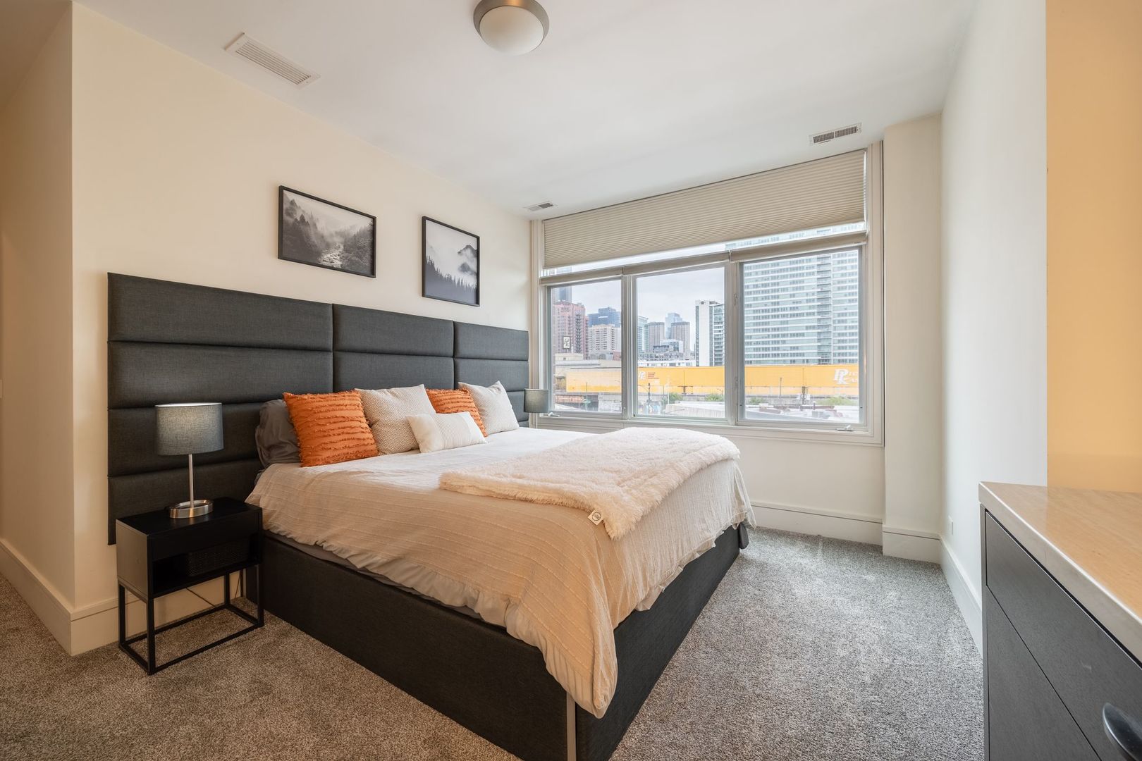 711 W Grand Avenue Unit: 404