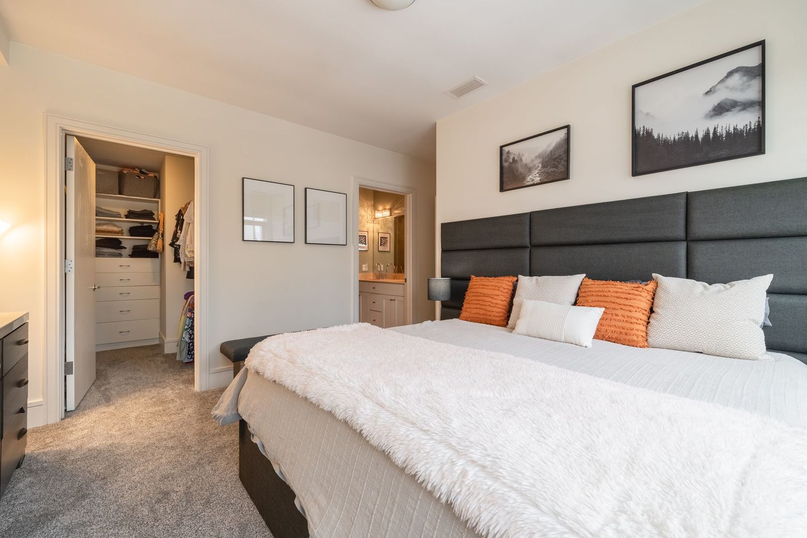 711 W Grand Avenue Unit: 404