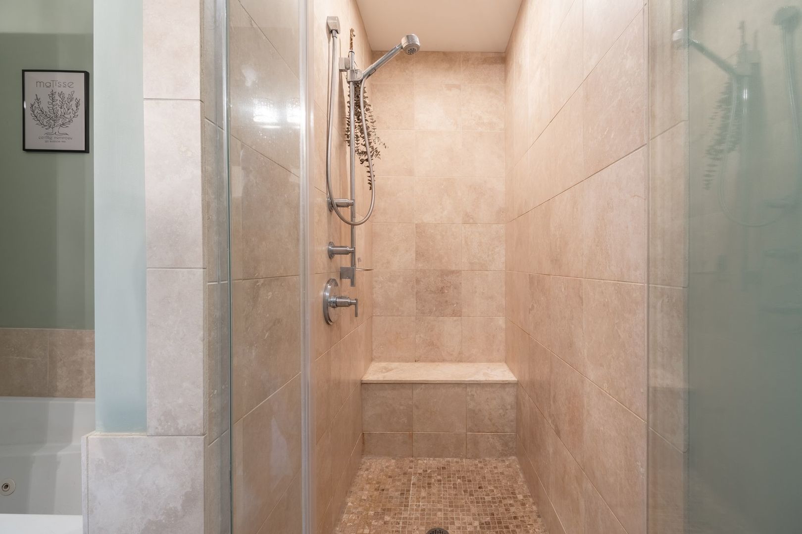 711 W Grand Avenue Unit: 404