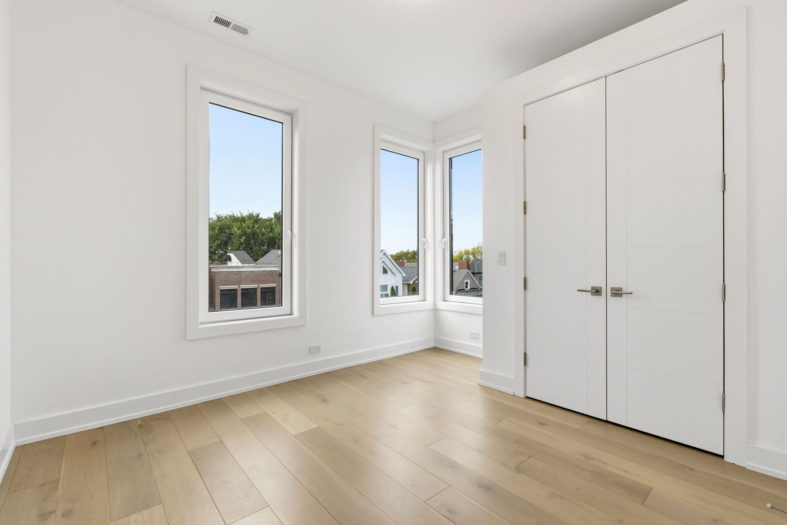 1656 W Wrightwood Avenue Unit: 3