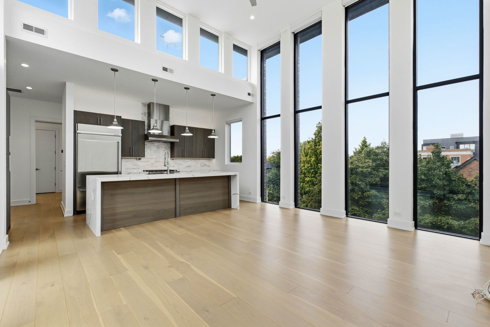 1656 W Wrightwood Avenue Unit: 3