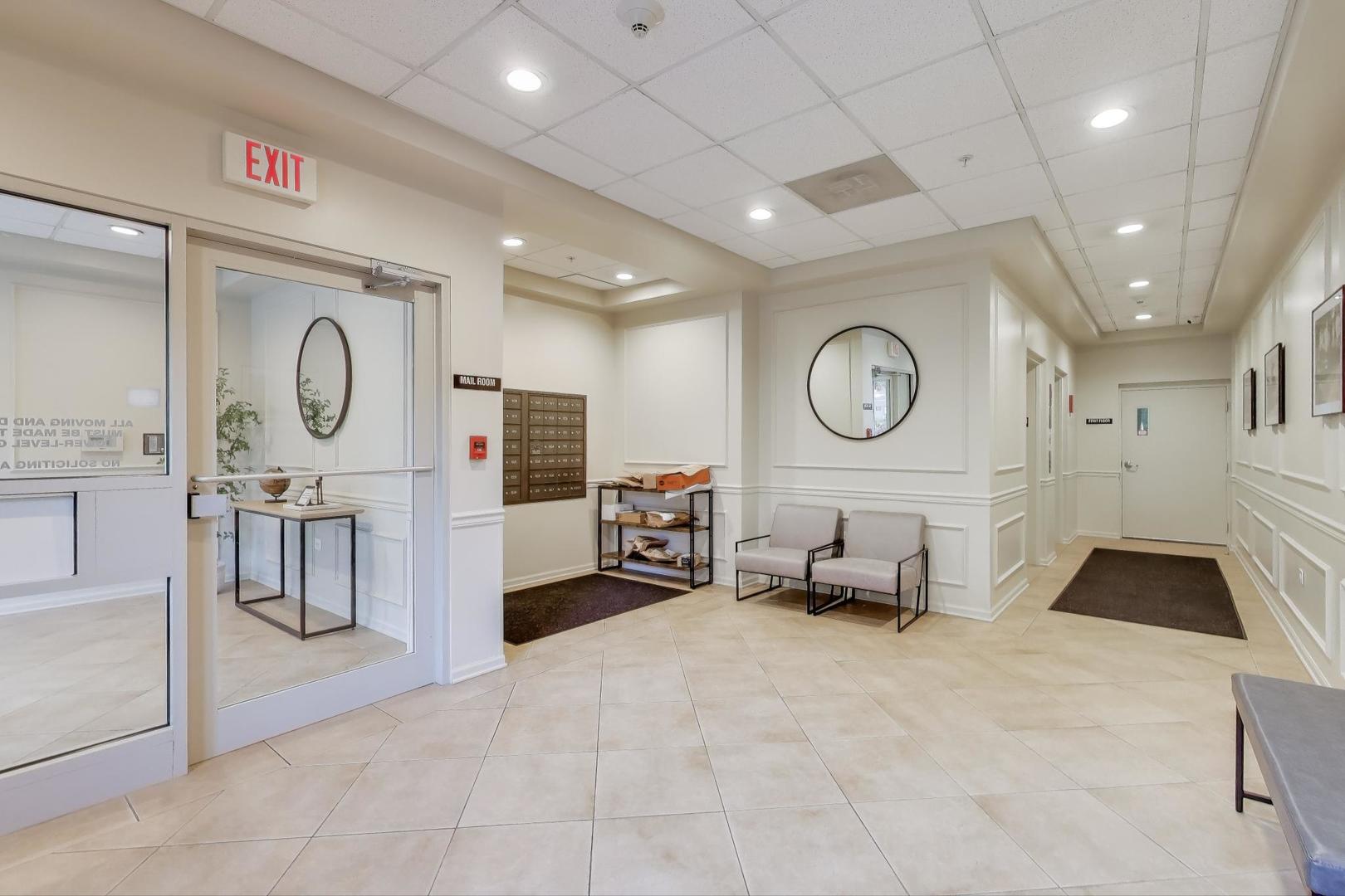 370 S WESTERN Avenue Unit: 505