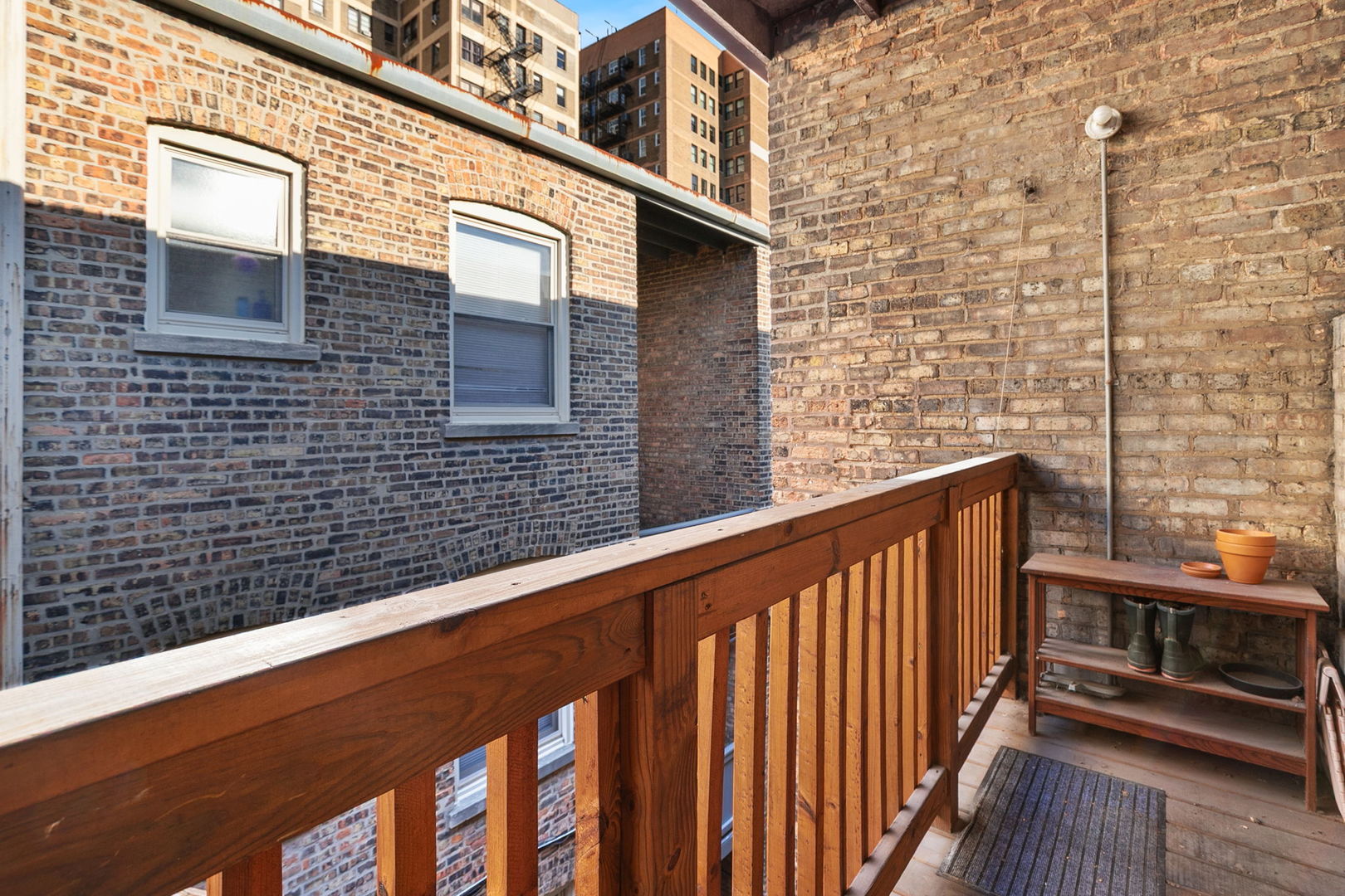 529 W Brompton Avenue Unit: 3N