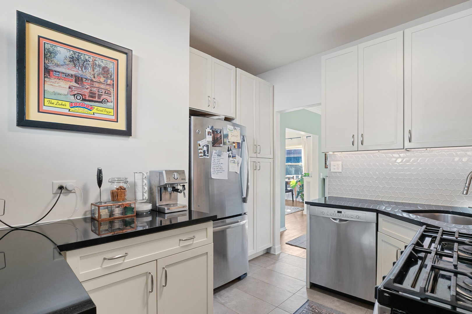 529 W Brompton Avenue Unit: 3N