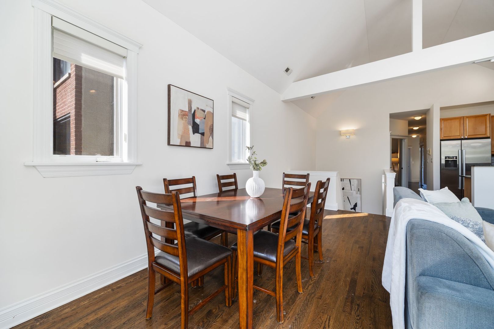 902 N HERMITAGE Avenue Unit: 3