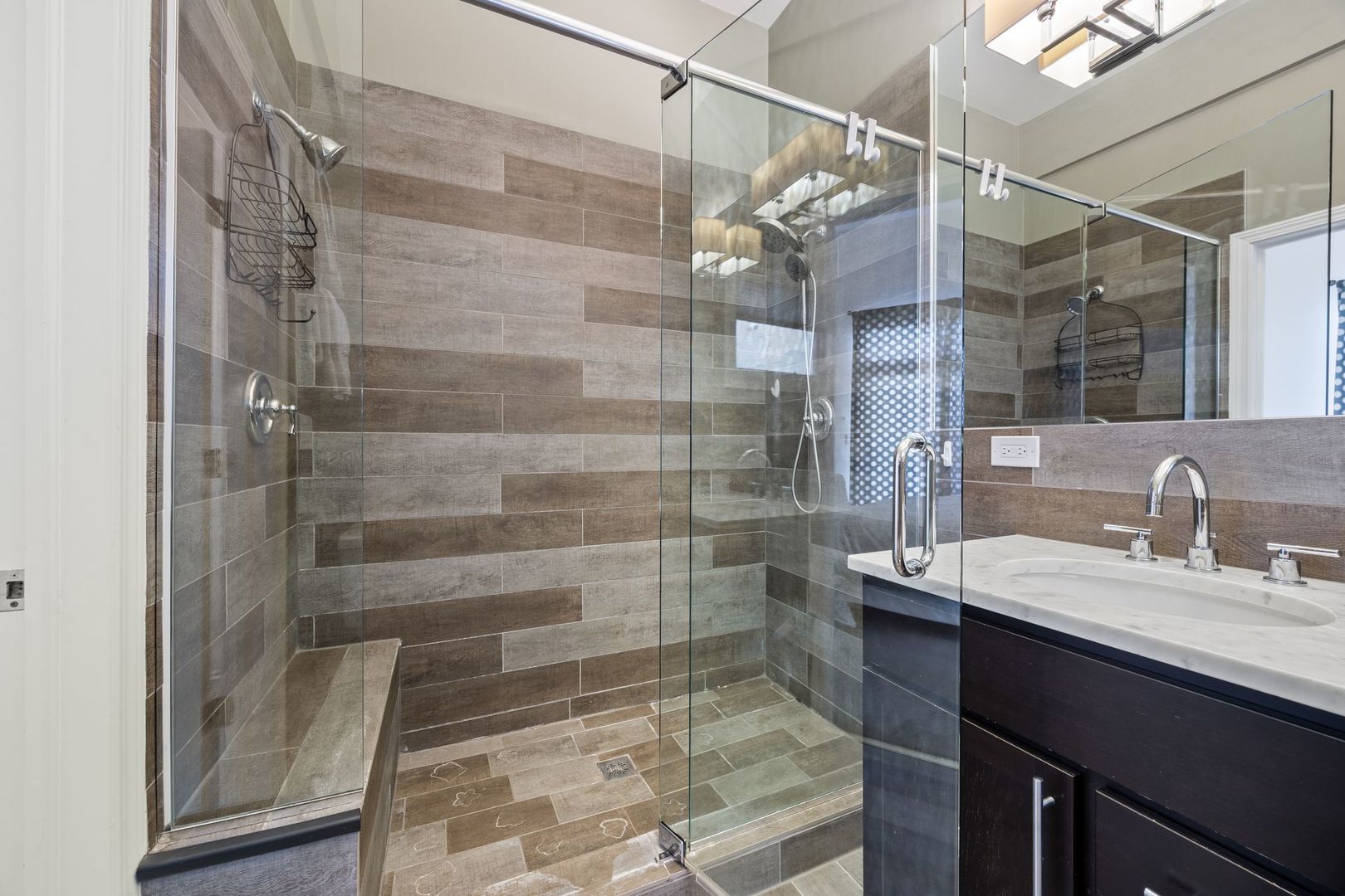 902 N HERMITAGE Avenue Unit: 3