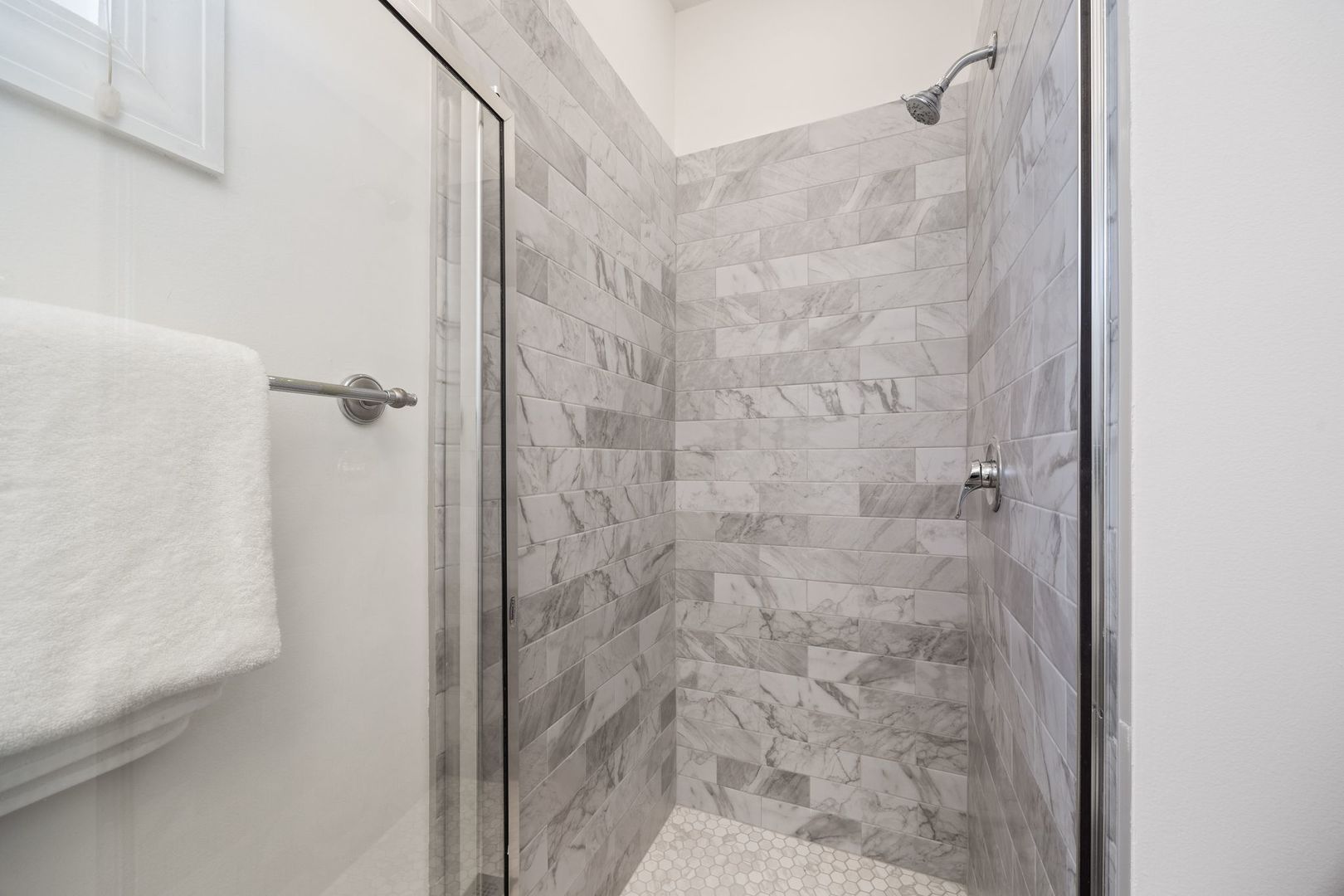 902 N HERMITAGE Avenue Unit: 3