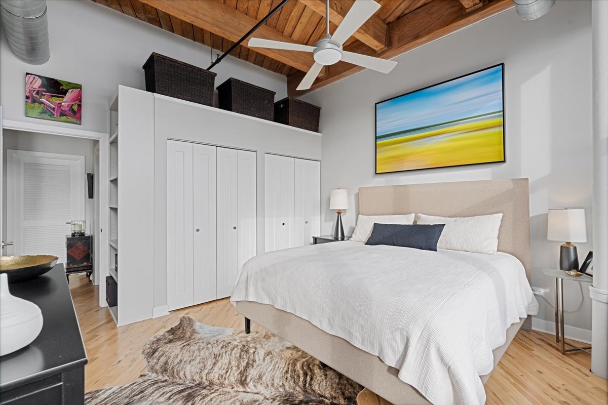 1040 W Adams Street Unit: 439