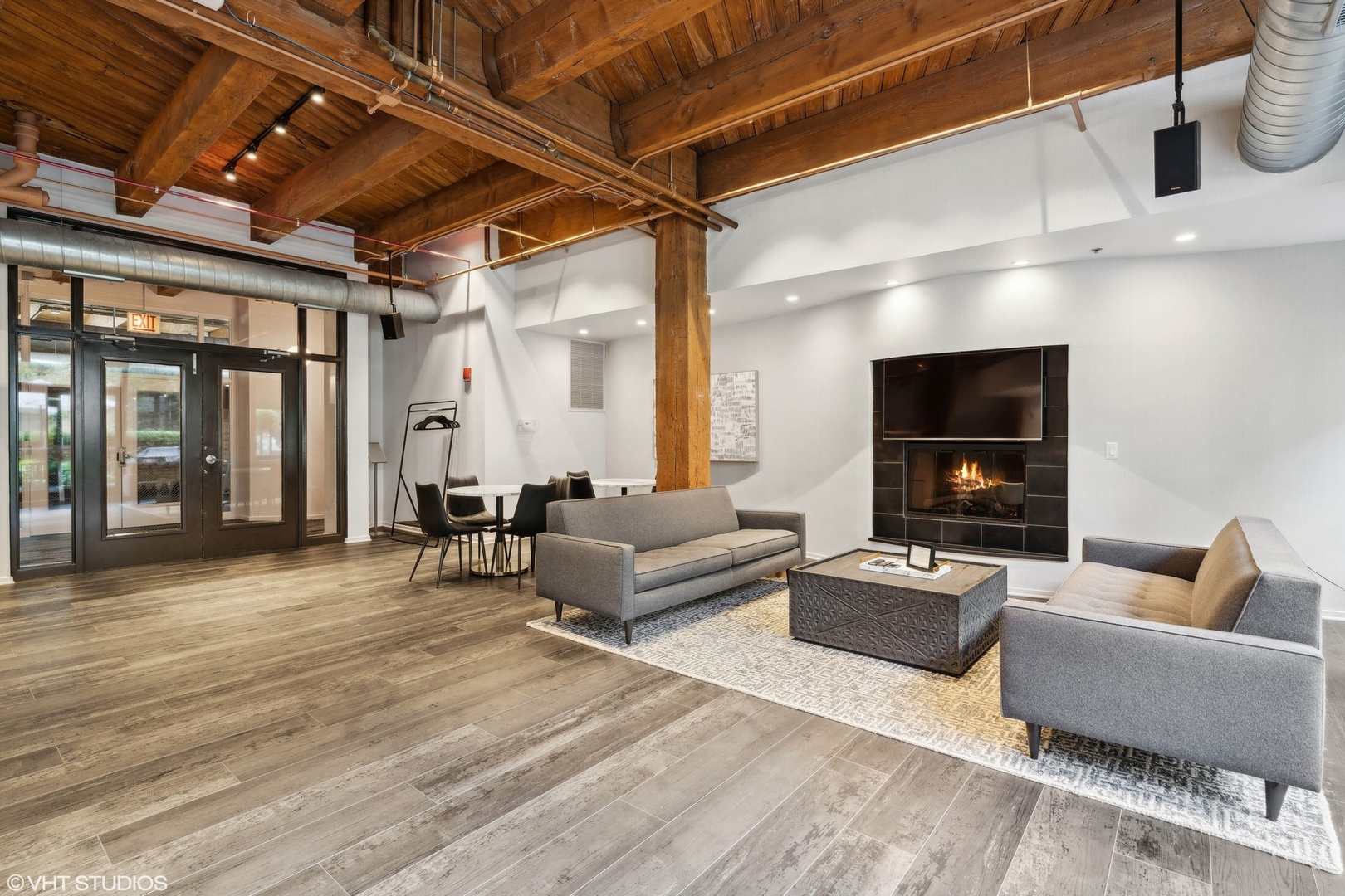 1040 W Adams Street Unit: 439