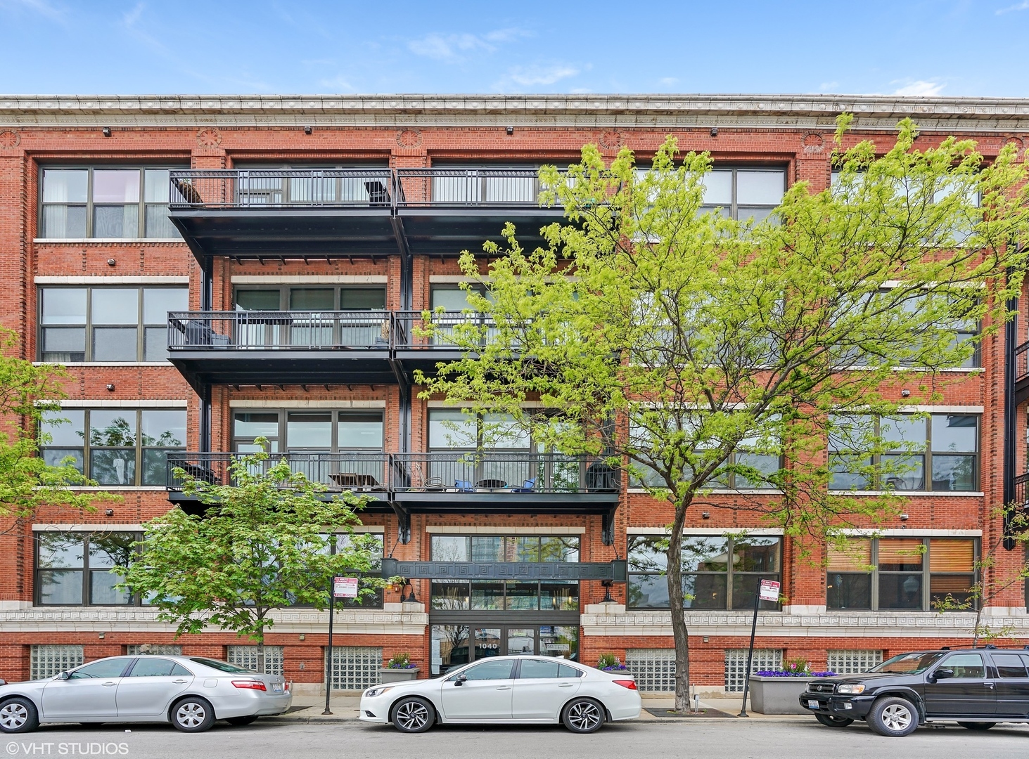 1040 W Adams Street Unit: 439