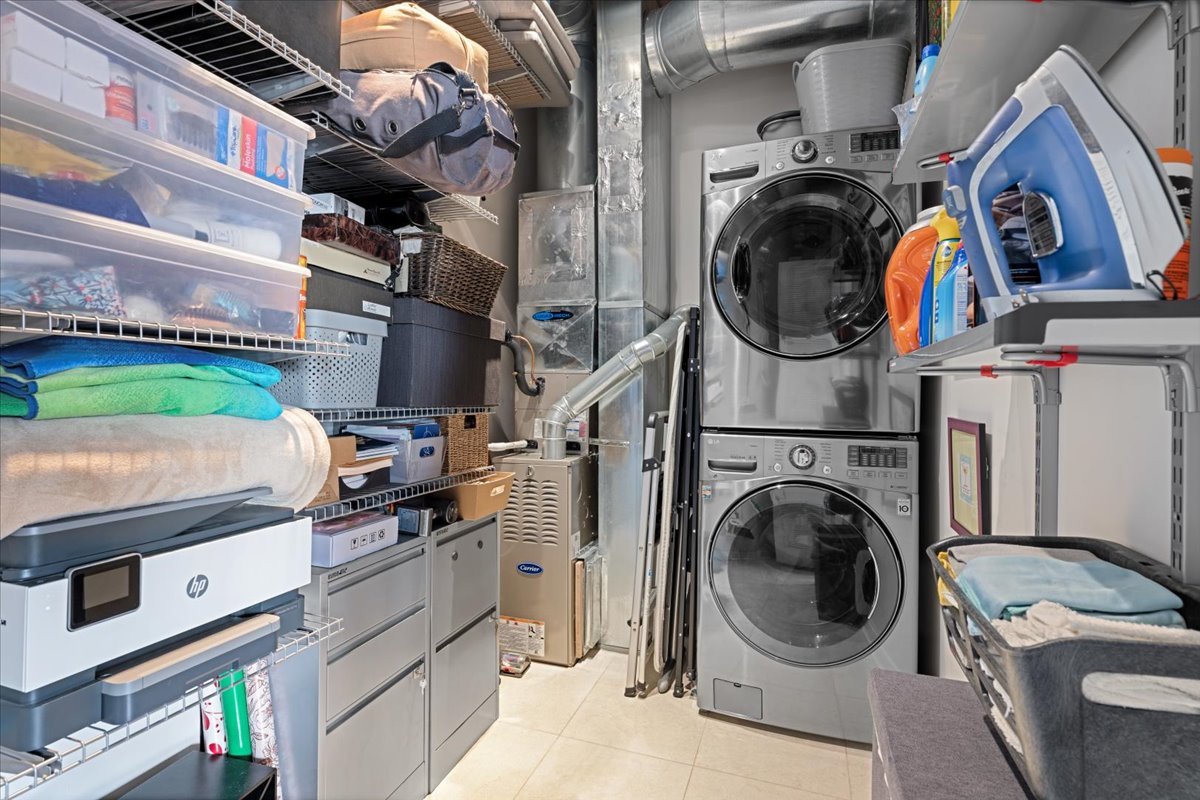 1040 W Adams Street Unit: 439