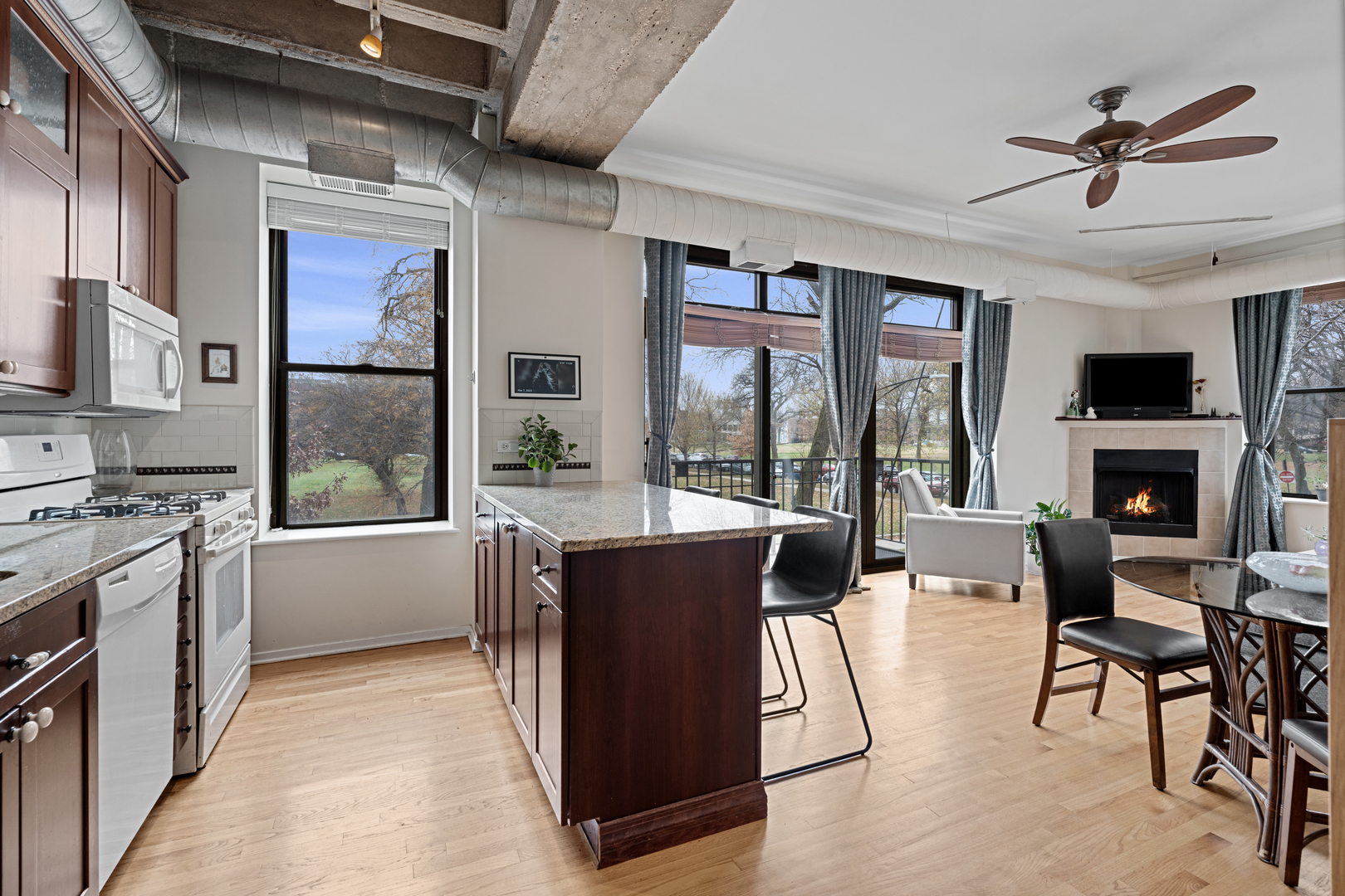 811 S Lytle Street Unit: 103