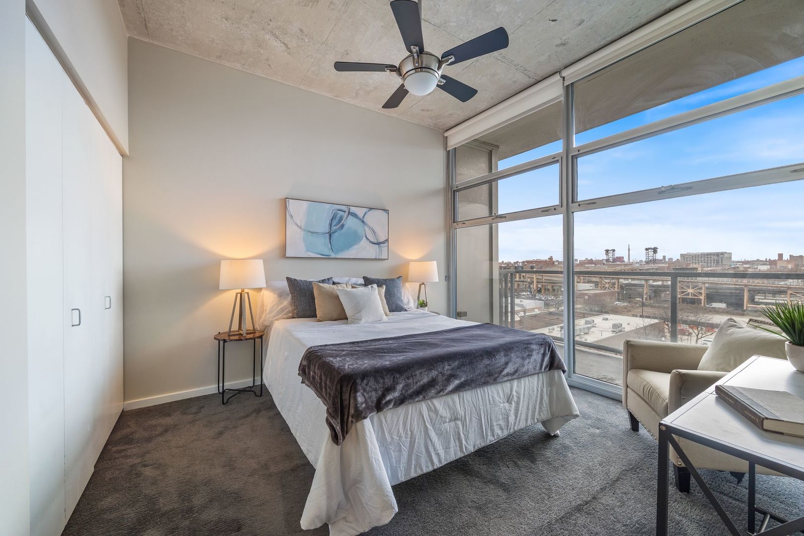 1620 S Michigan Avenue Unit: 619