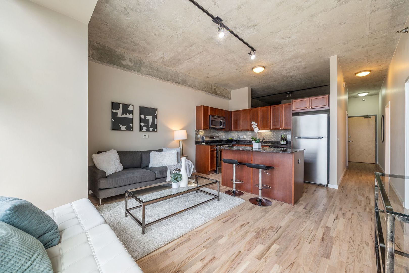 1620 S Michigan Avenue Unit: 619