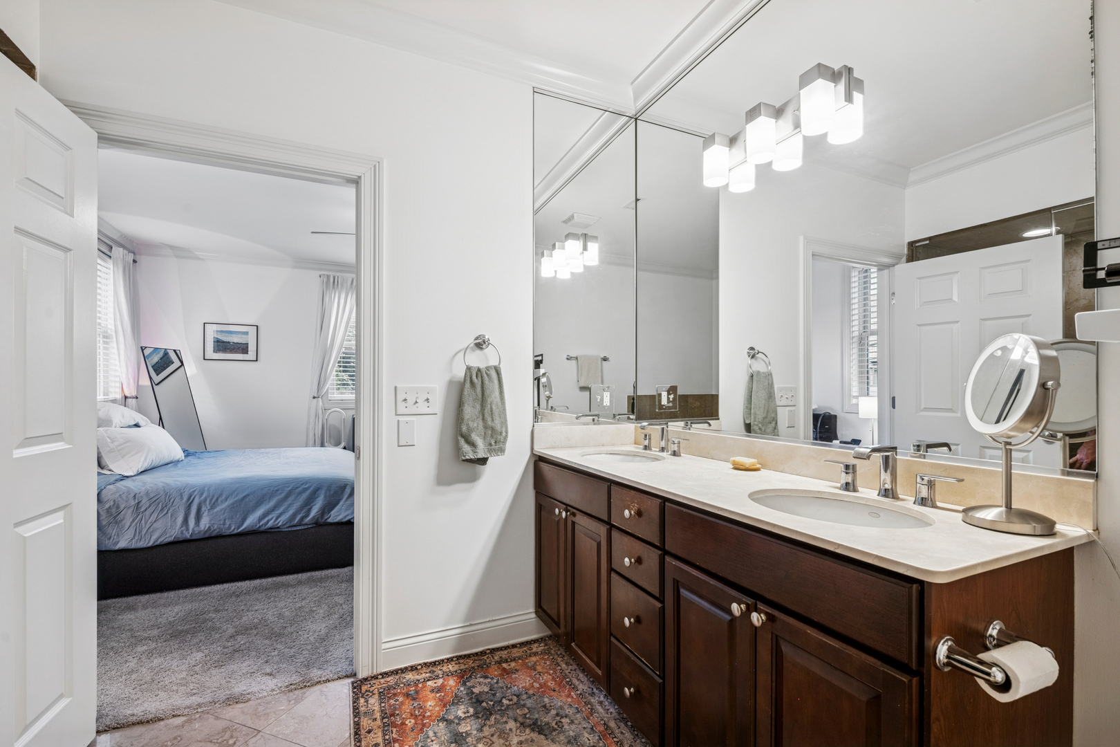 453 N May Street Unit: 2N