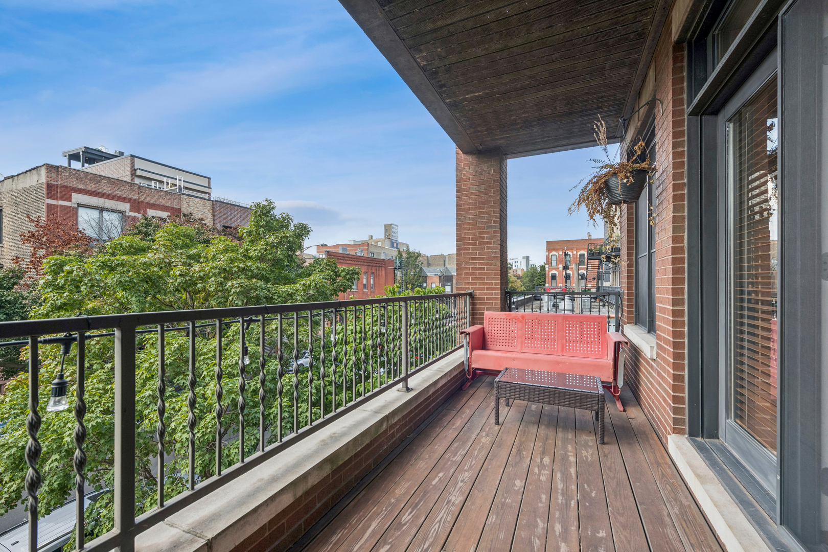 453 N May Street Unit: 2N