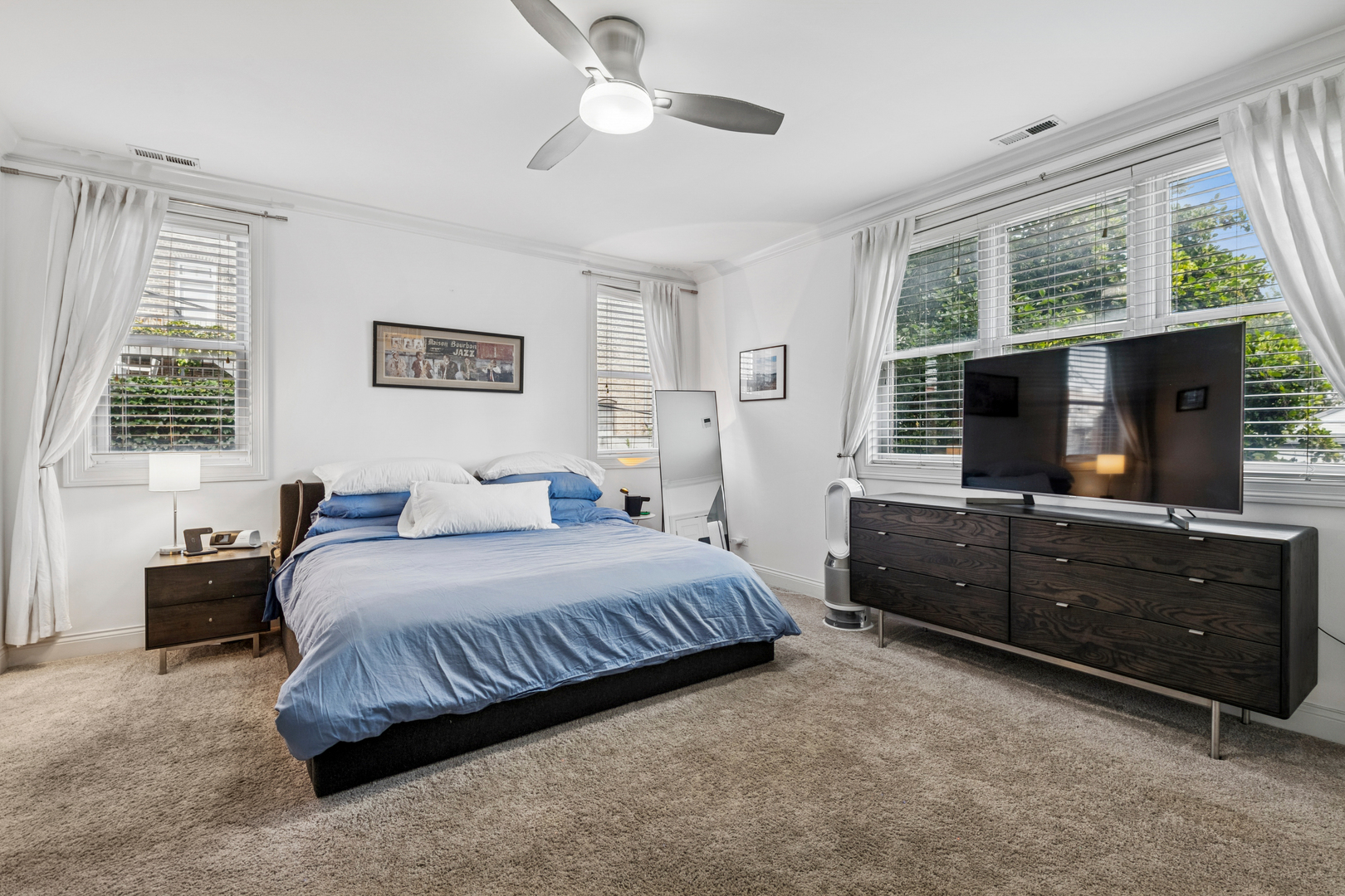 453 N May Street Unit: 2N