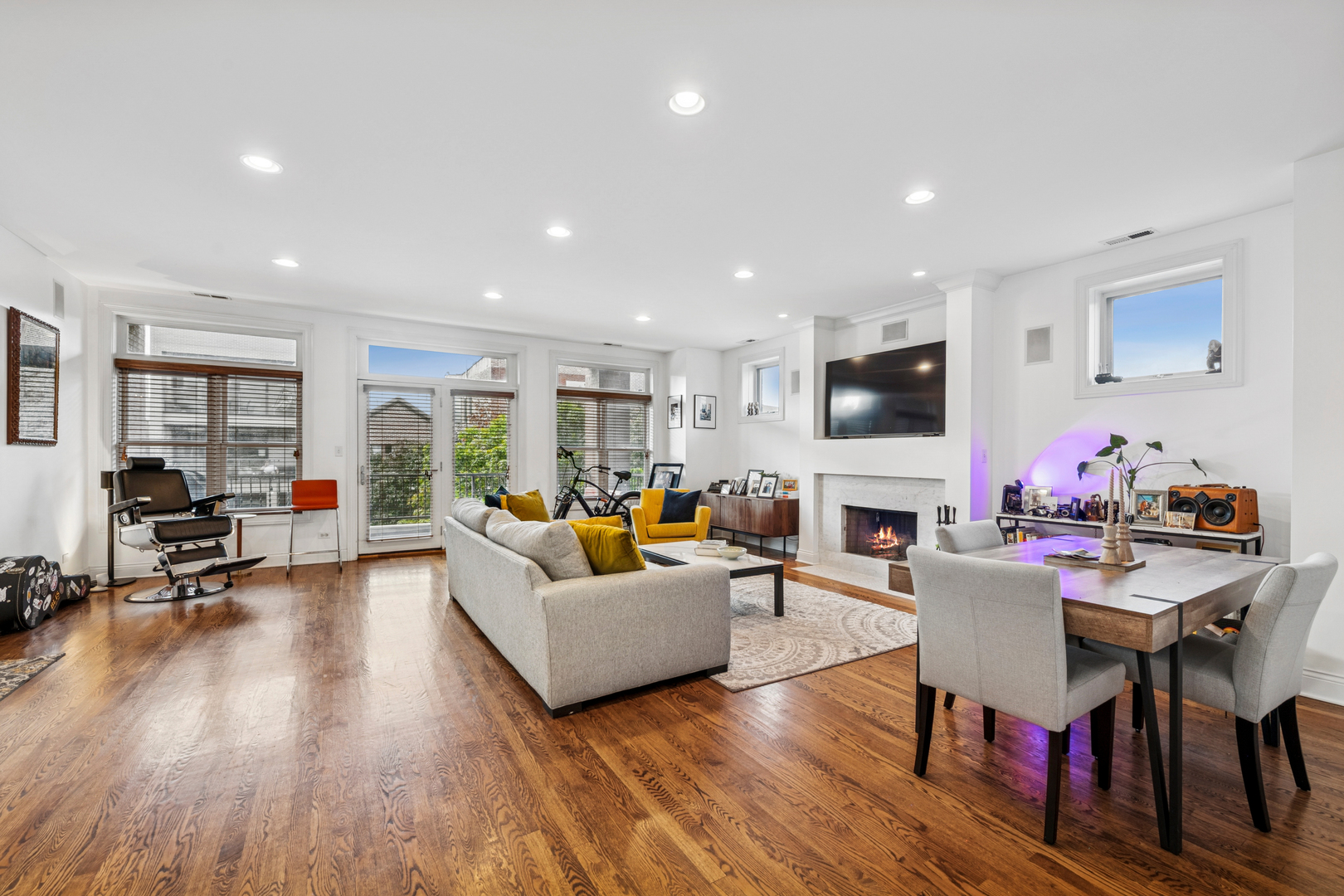 453 N May Street Unit: 2N