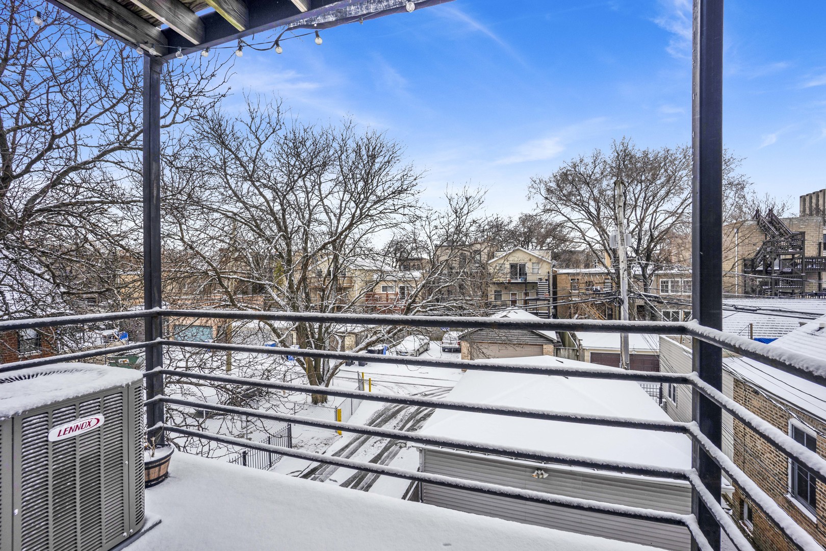 2131 W EVERGREEN Avenue Unit: 2