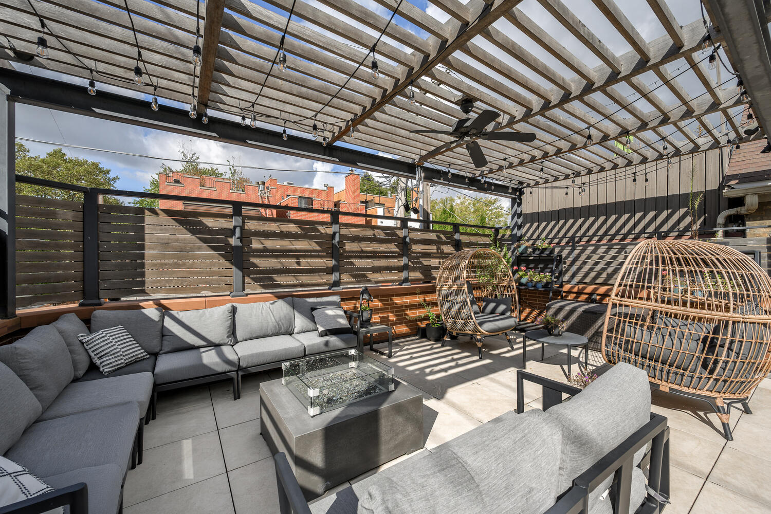 2214 N Magnolia Avenue