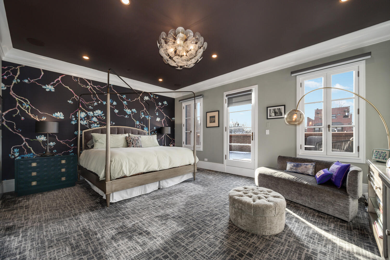 2214 N Magnolia Avenue