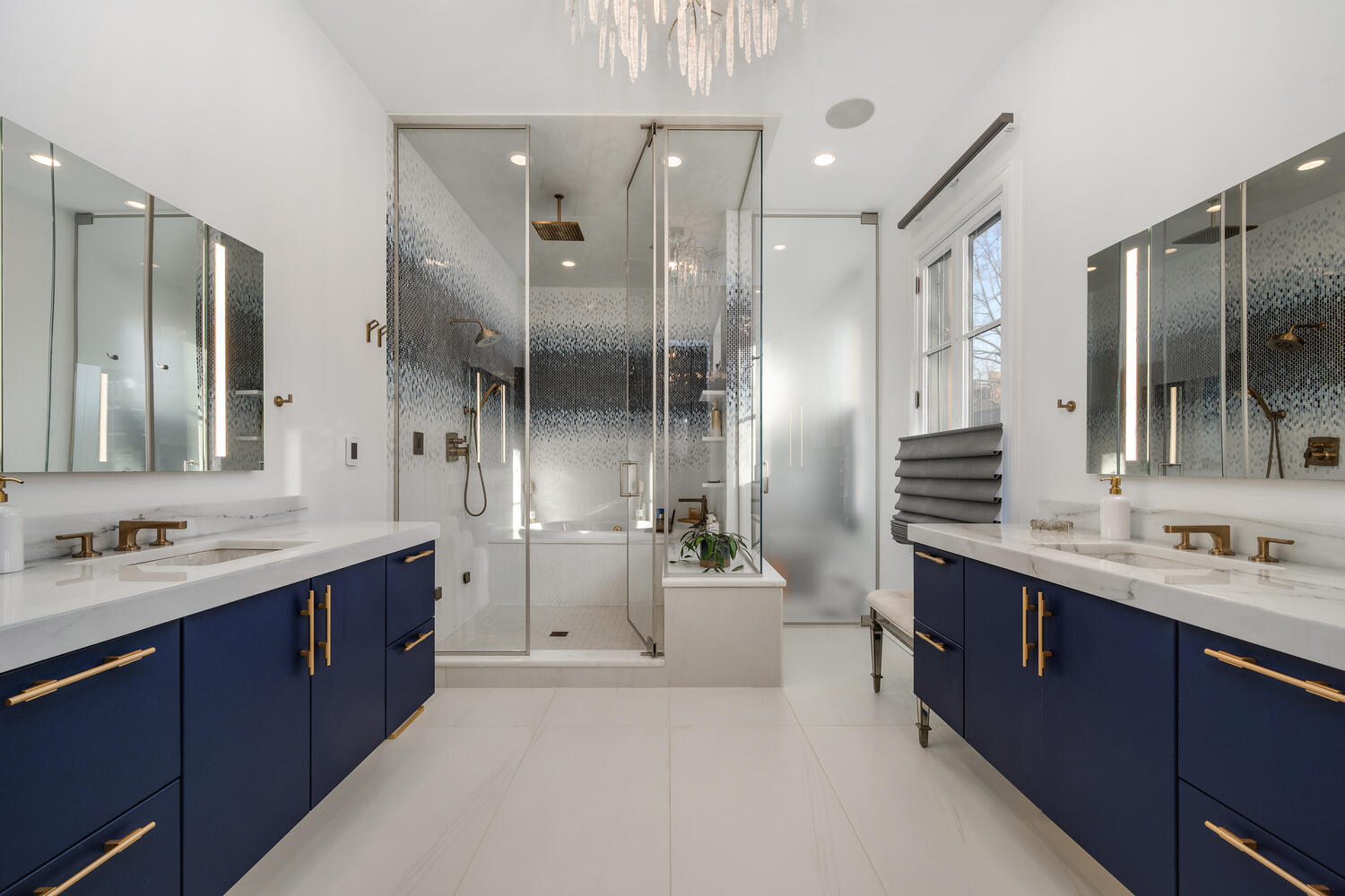 2214 N Magnolia Avenue