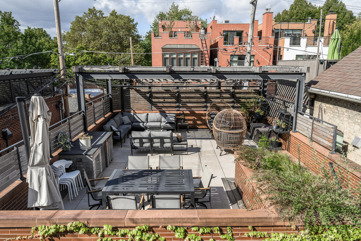 2214 N Magnolia Avenue