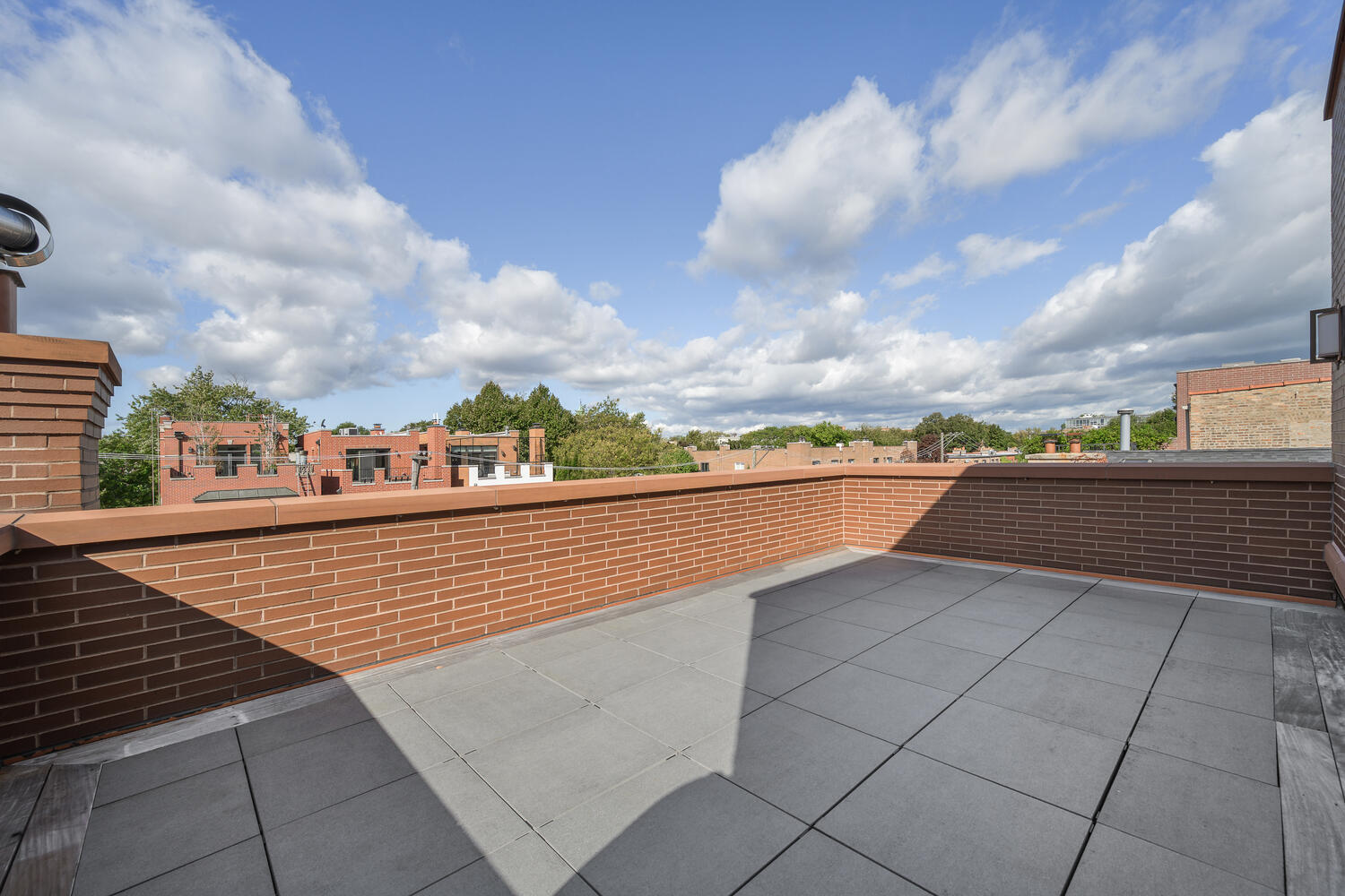 2214 N Magnolia Avenue