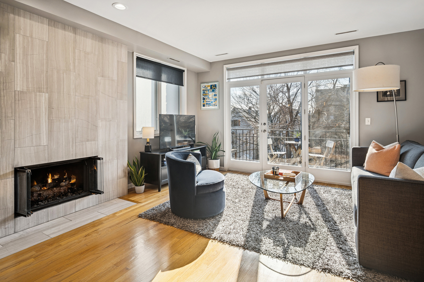 1728 W ROSCOE Avenue Unit: 3E