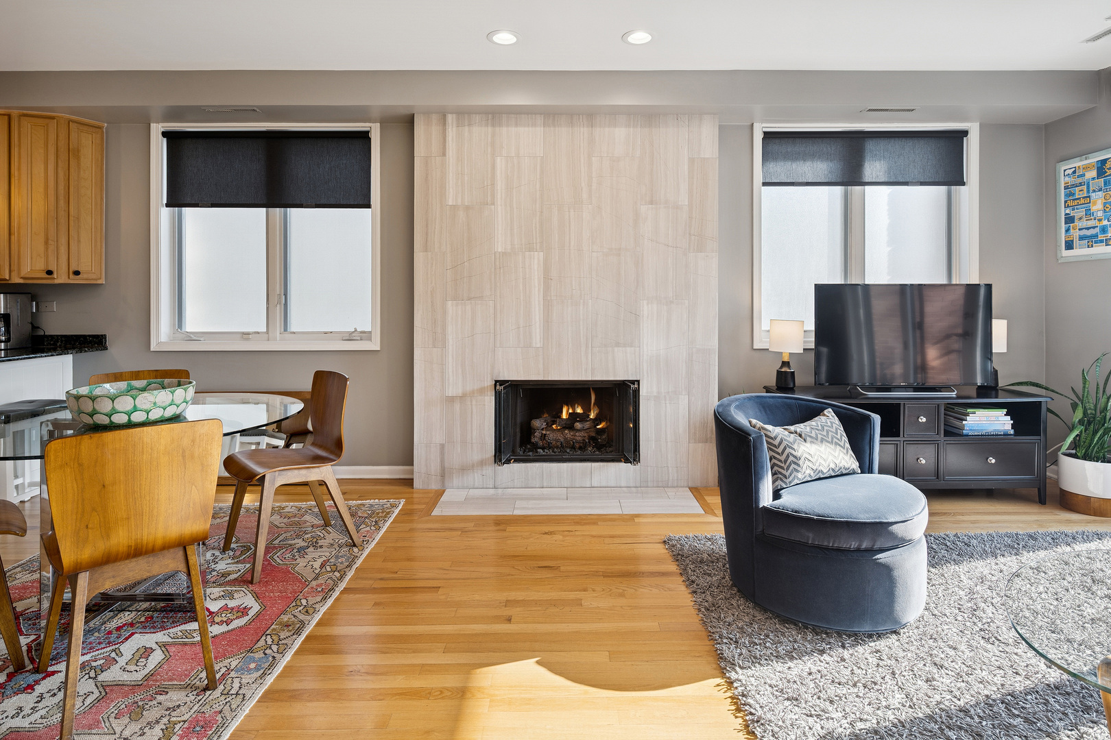 1728 W ROSCOE Avenue Unit: 3E