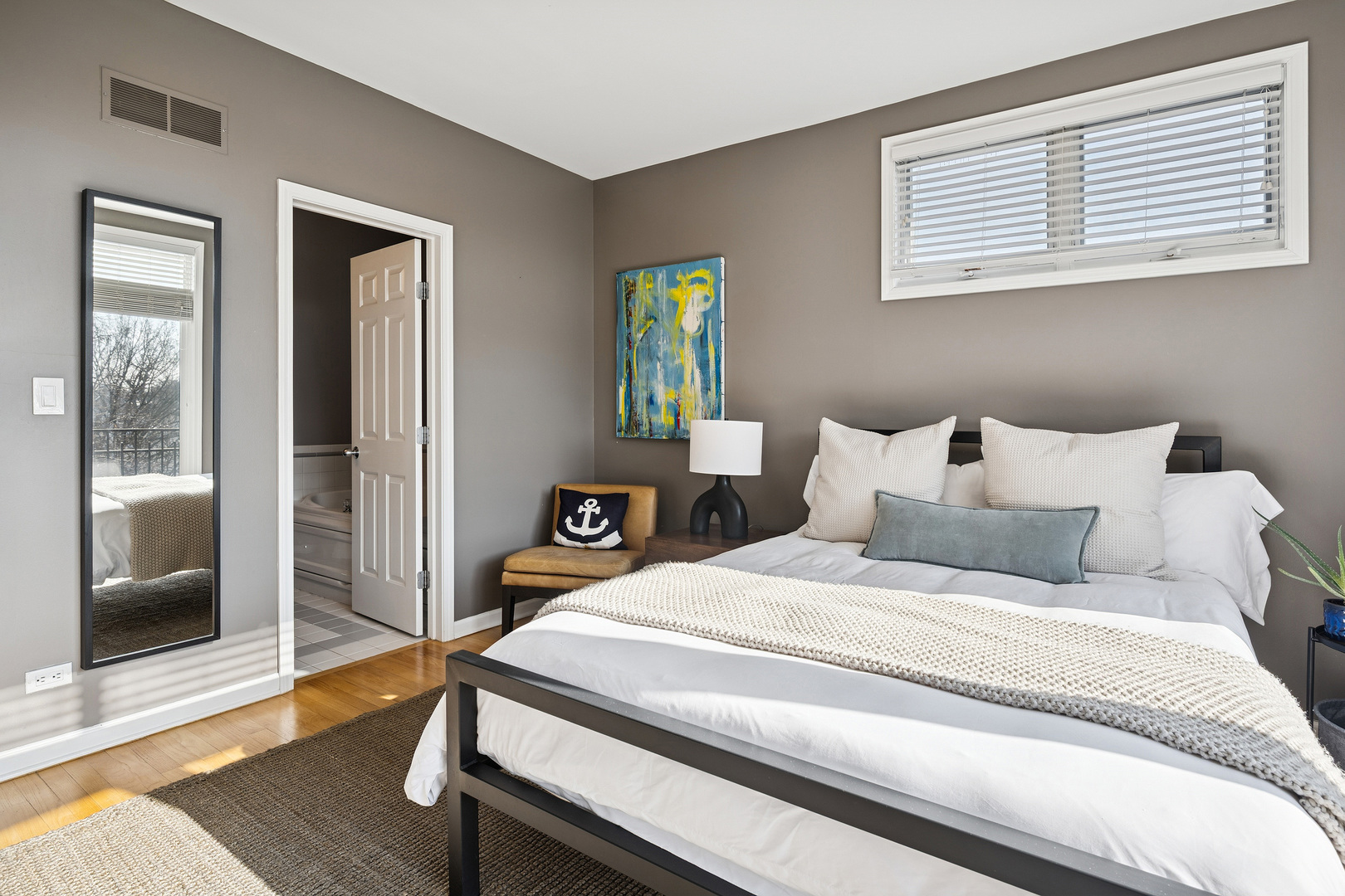 1728 W ROSCOE Avenue Unit: 3E