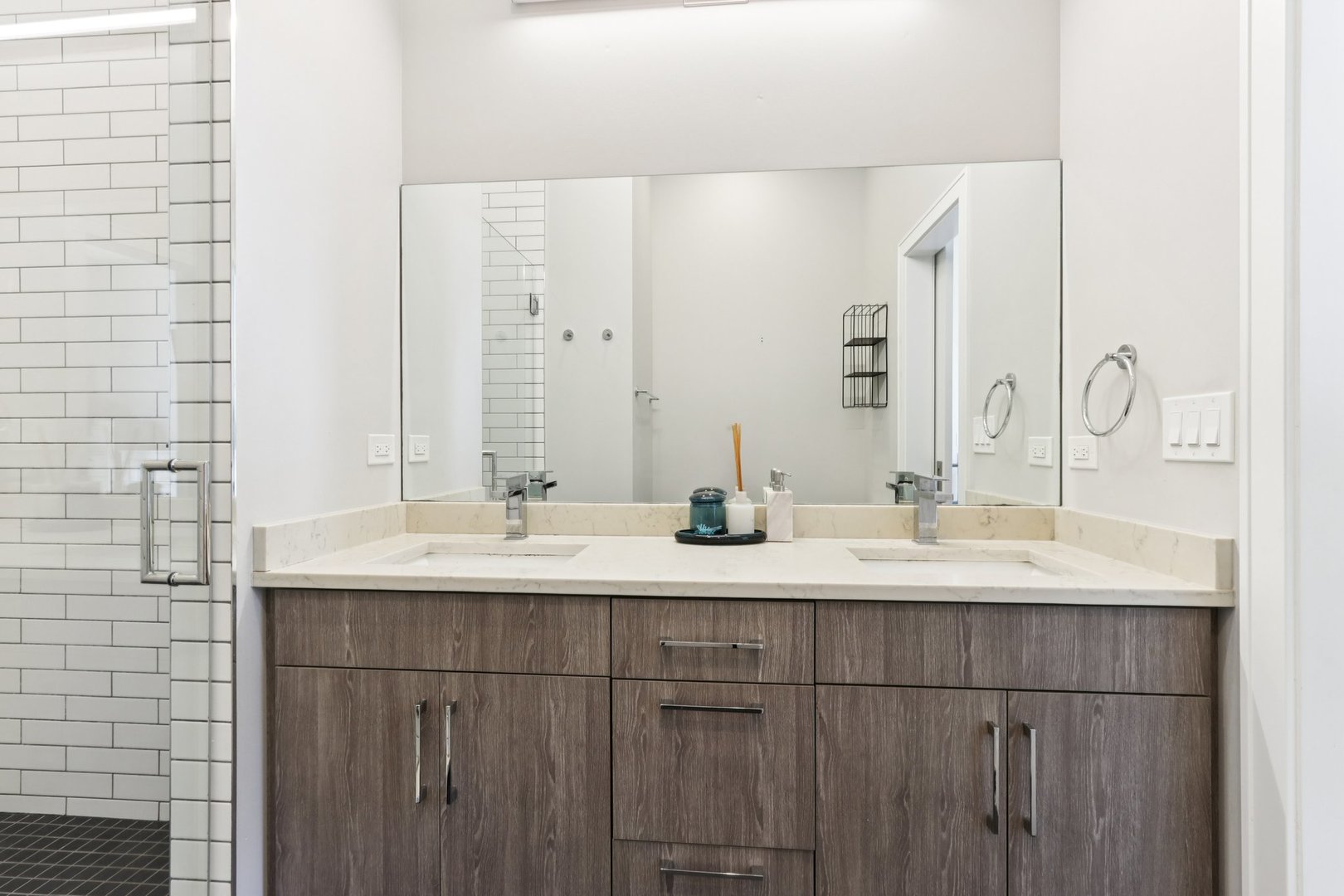1631 S Carpenter Street Unit: 3