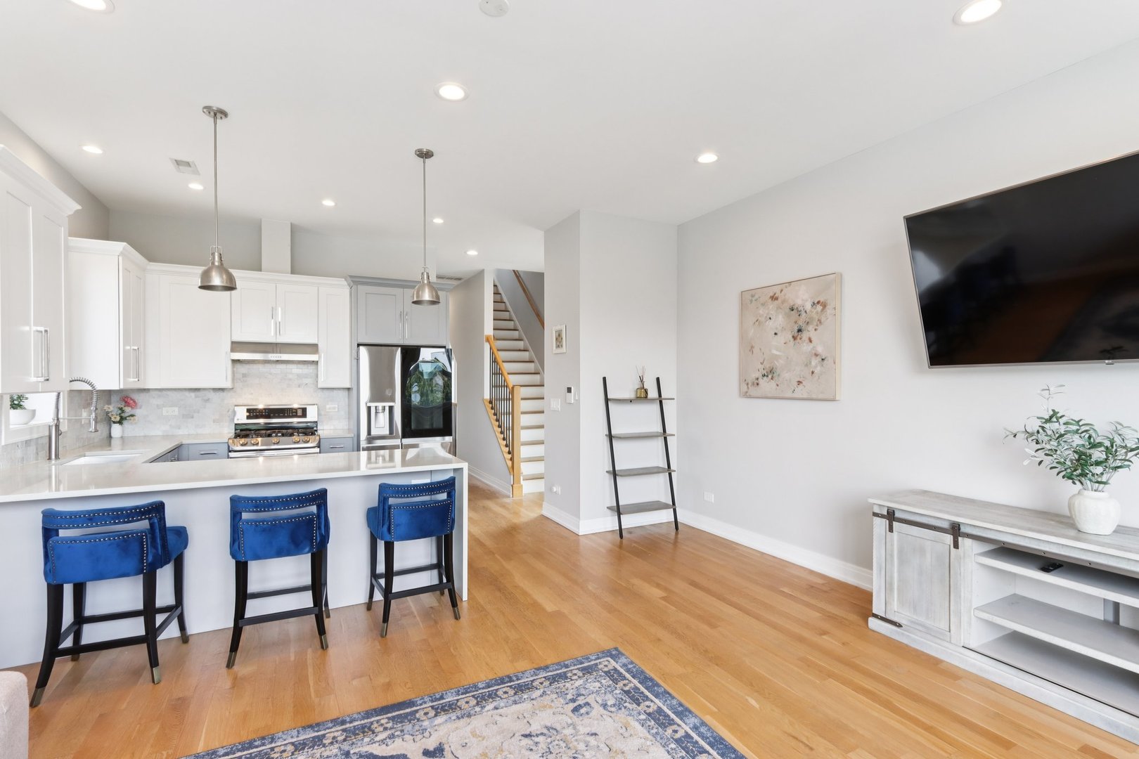 1631 S Carpenter Street Unit: 3