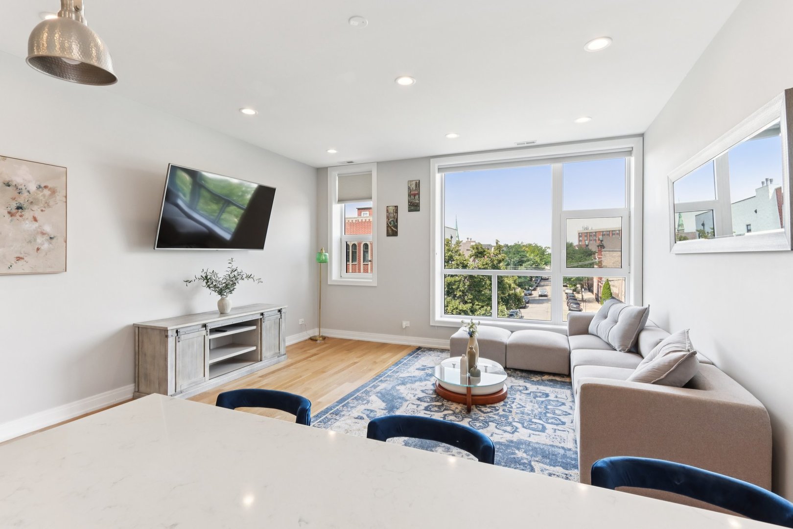 1631 S Carpenter Street Unit: 3