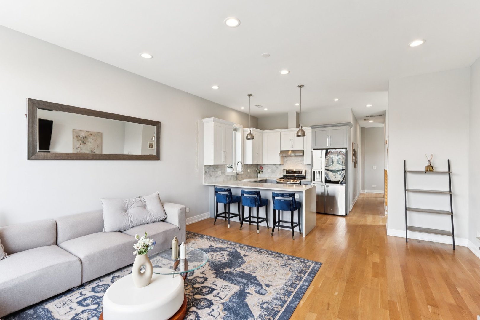 1631 S Carpenter Street Unit: 3