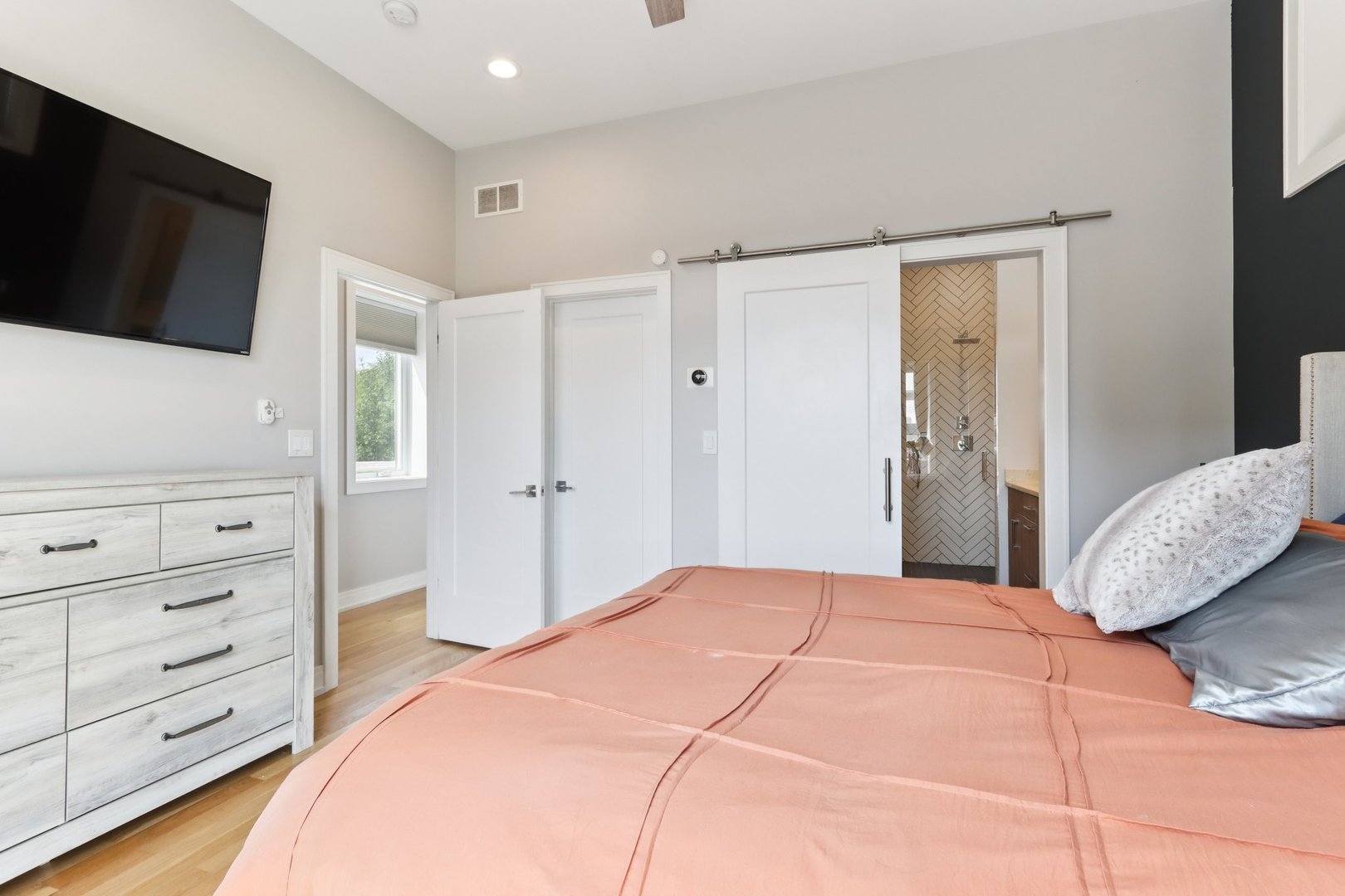 1631 S Carpenter Street Unit: 3