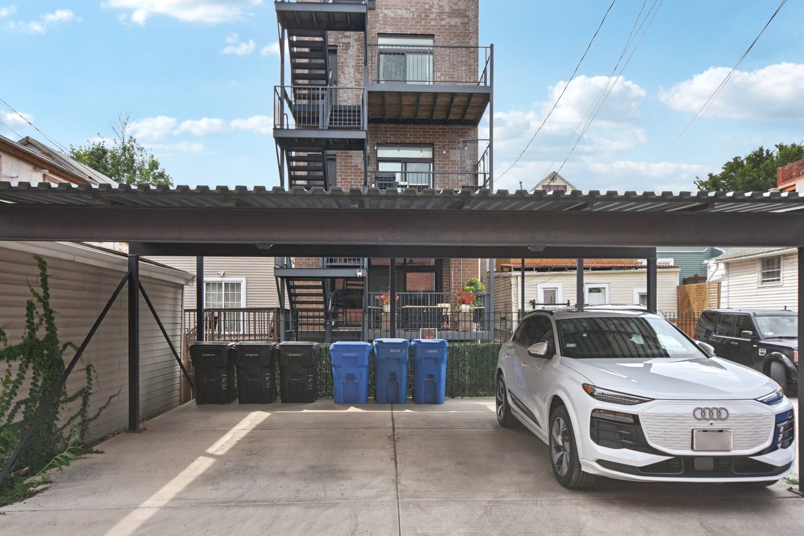1631 S Carpenter Street Unit: 3